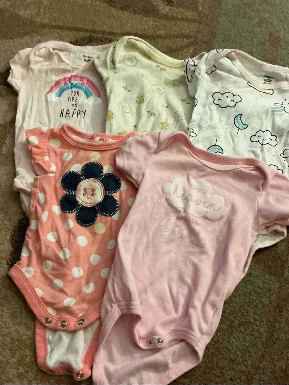 Bundle of Baby Girl Clothes - See pics & description